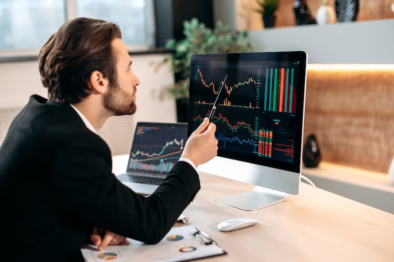 Hedge fund investment compliance analysis